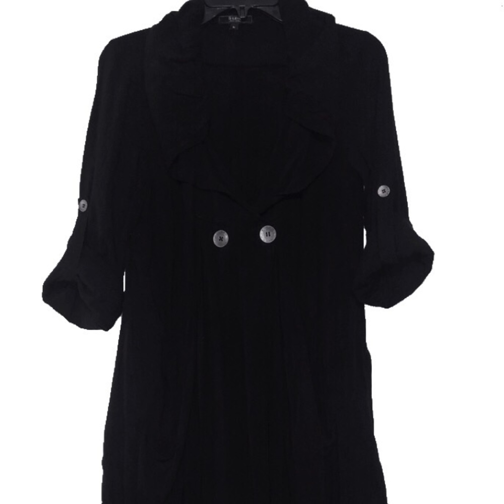 Modcloth Hi-low hem size L • 2 Button close Blouse